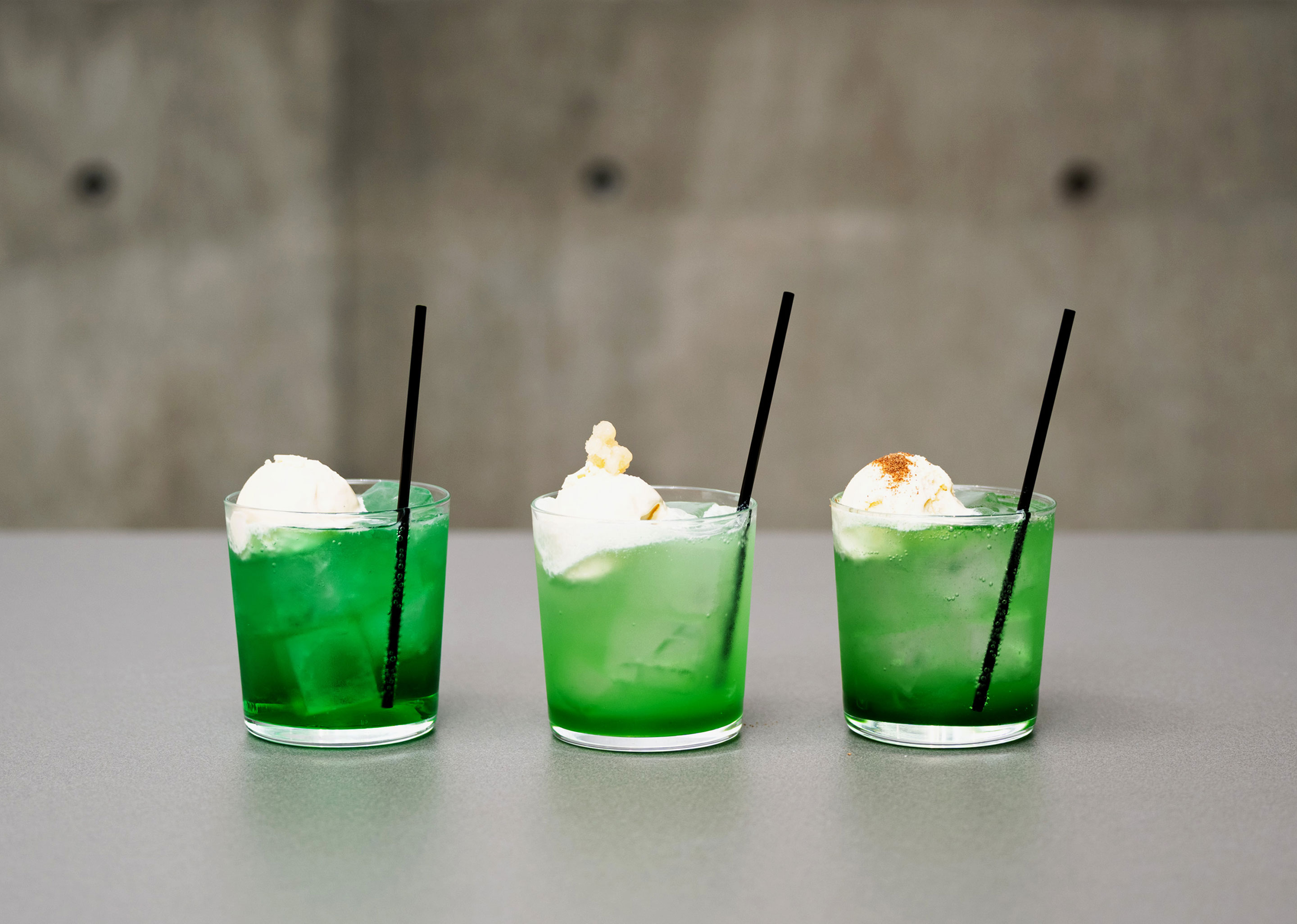 アイスがのったメロンソーダ3種の写真。