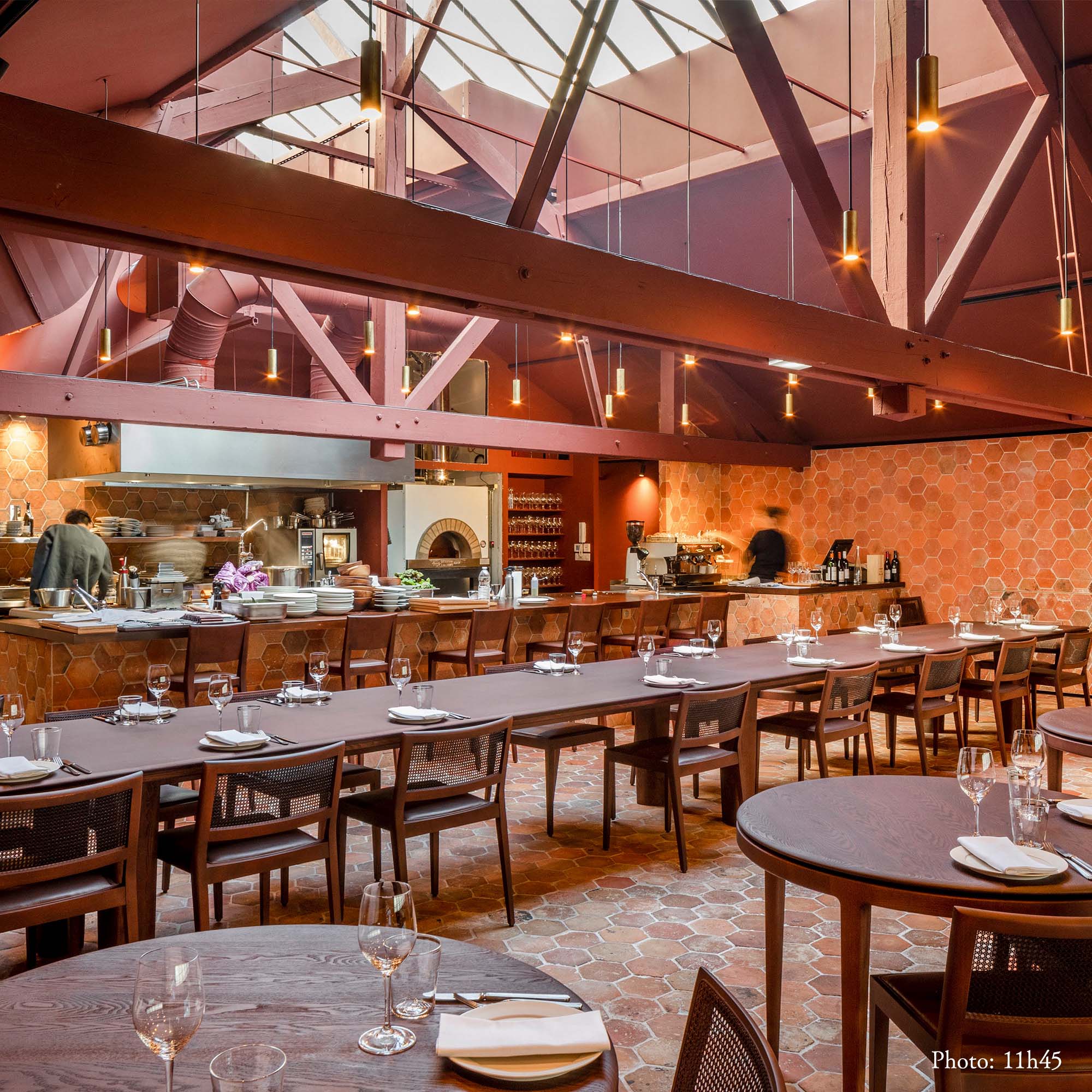 MAISONの内観の写真。