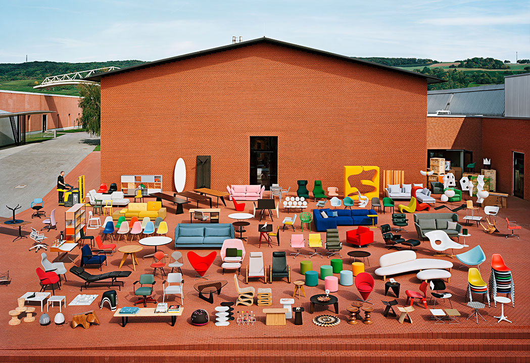 Main visual of "Vitra."